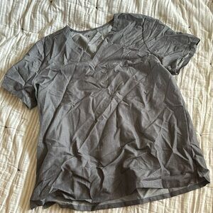 Grey figs scrub top xl